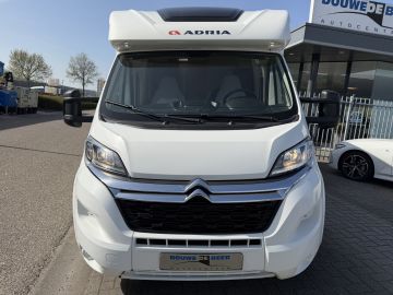 Adria MATRIX 600 DT Nav | Zonnepaneel | Hefbed